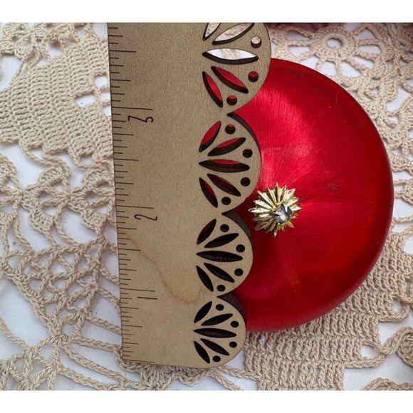 Lot of 8 Vintage Red and Yellow Satin UFO Shaped Christmas Ornaments 70s - Picture 6 of 6